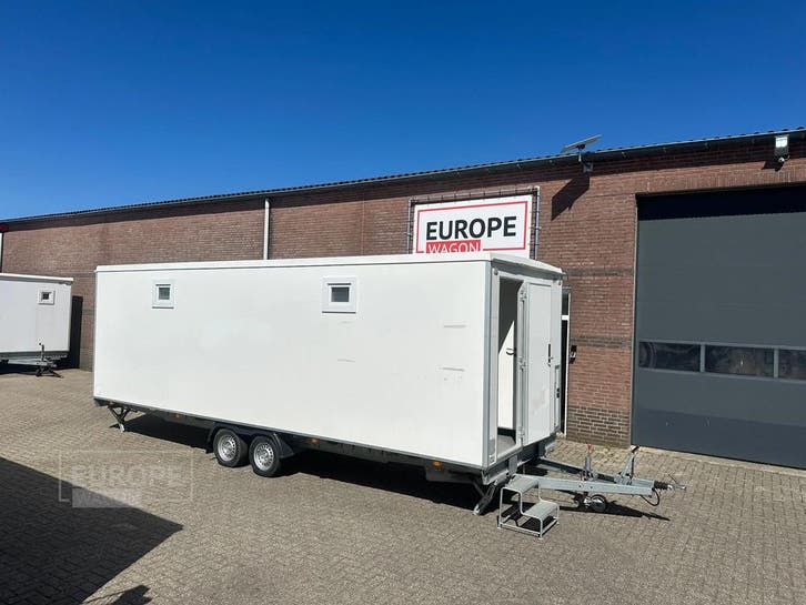 Toiletwagen SV730 10P Scanvogn, Articles professionnels, Machines & Construction | Abris de chantier & Conteneurs, Enlèvement