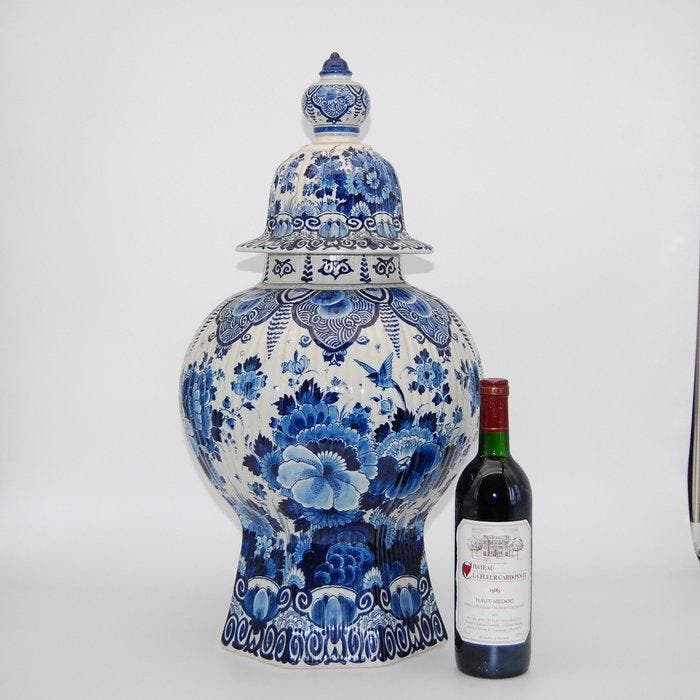 De Porceleyne Fles, Delft - Vaas - Aardewerk - H. 62cm / D., Antiek en Kunst, Antiek | Glaswerk en Kristal