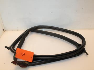 Portierrubber 4Deurs links-achter Tesla Model S O147175