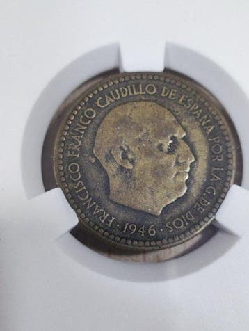 Spanje. Francisco Franco. 1 Peseta 1946 estrella 48