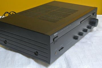 Yamaha - AX-380 Solid state geïntegreerde versterker