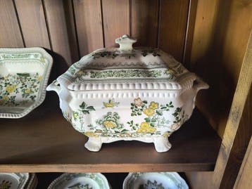 Tafelservies voor 12 (47) - Keramiek