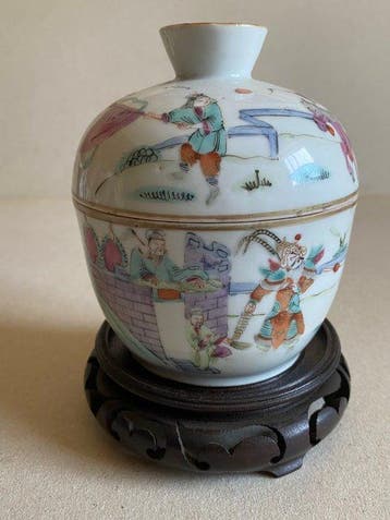 Container (2) - Porselein - Famille Rose rond 1900