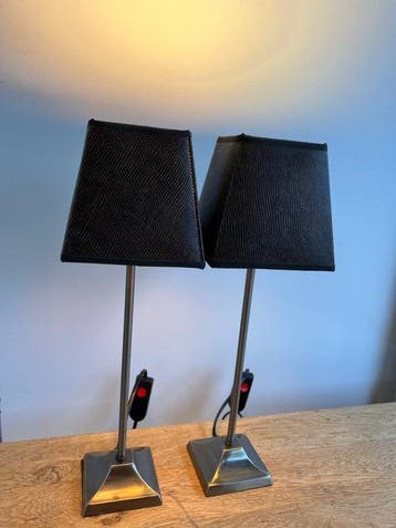 Lampe de table (2) - Lampes de table à colonne discrètes -