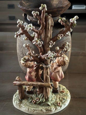 Goebel - M.I. Hummel - Figuur - Frühlingstanz (Welcome, Antiek en Kunst