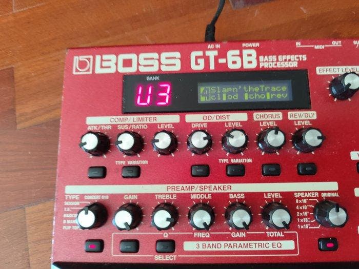 Boss GT-6B – Pedaleira Multiefeitos para Baixo -, Muziek en Instrumenten, Snaarinstrumenten | Gitaren | Akoestisch