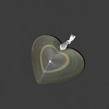 Hoogwaardige hartvormige hanger van obsidiaan met hemels