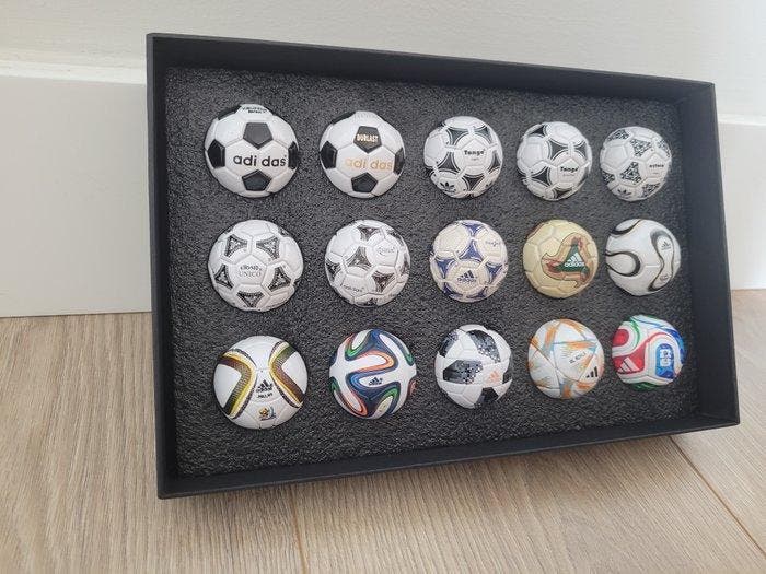 World Cup FIFA 1970-2026 - ADIDAS Collectie Voetbalballen, Collections, Collections Autre