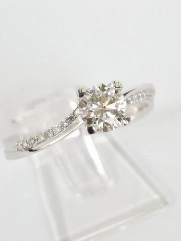 Verlovingsring - 18 karaat Witgoud - 0.69ct. tw. Diamant