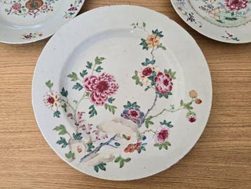 18th Century Chinese Export Porcelain Plates – 3 - Schotel, Antiek en Kunst