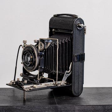 Zeiss Ikon Nixe 551/17 with Carl Zeiss Jena Tessar, Audio, Tv en Foto, Fotocamera's Analoog, Nieuw