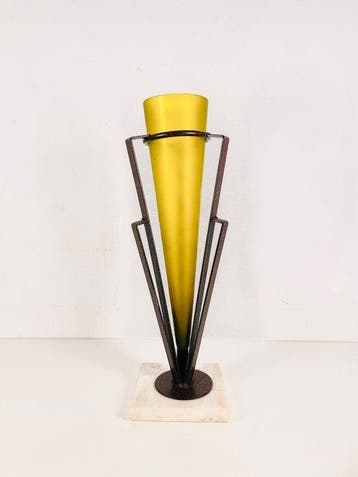 DB-Glass - Vaas - Gele kunstglasvaas op een geometrische