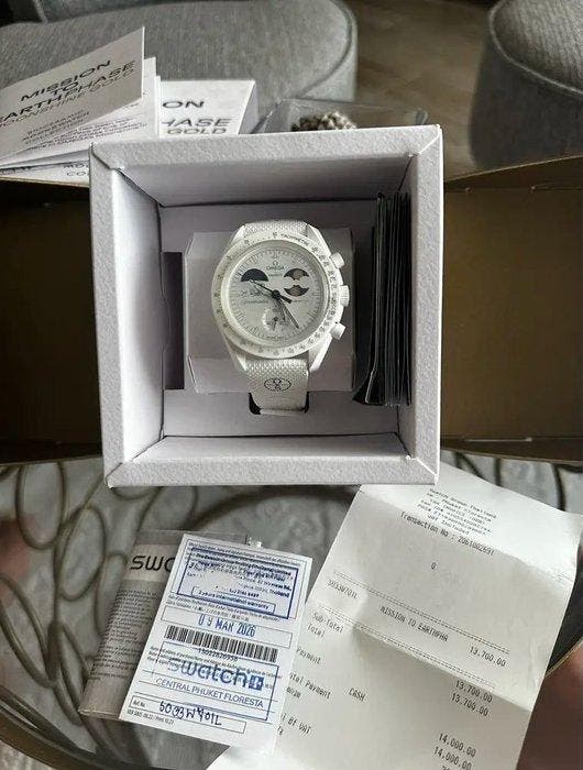 Omega x Swatch - MoonSwatch Mission to the Moonphase, Bijoux, Sacs & Beauté, Montres | Hommes