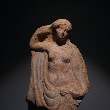 Oud-Grieks, Hellenistisch Terracotta Tanagra-godin figuur.