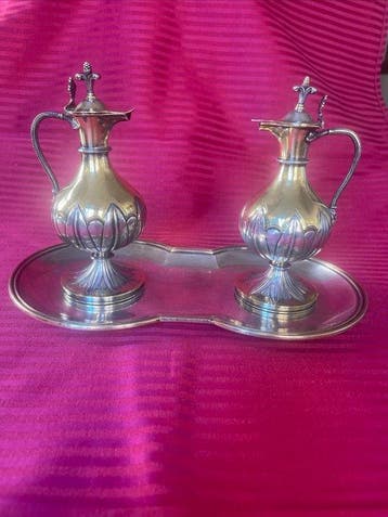 Paar liturgische ampullen. (3) - Art Nouveau - .950 zilver -