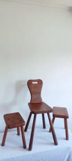 Ensemble de sièges - bois de chêne - Deux tabourets à lait