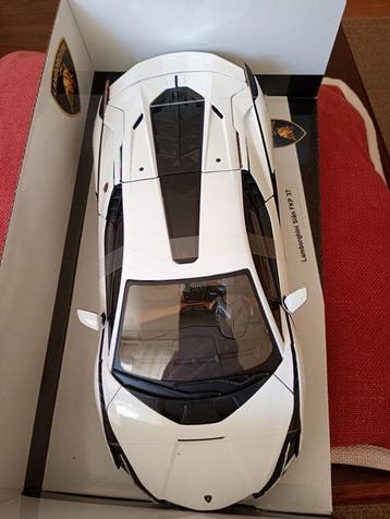 Bburago 1:18 - Modelauto - Lamborghini Sián FKP 37