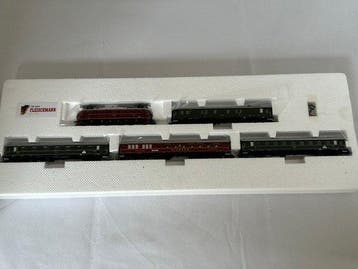 Fleischmann N - 7914 - Treinset (1) - Sneltrein-set met E19