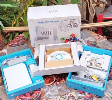 Nintendo - Wii - Ensemble Pack Console WII Mario Kart + 4, Nieuw