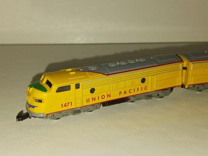 Märklin Z - 8832 - Diesellocomotief (1) - Set van, Hobby en Vrije tijd, Modeltreinen | H0