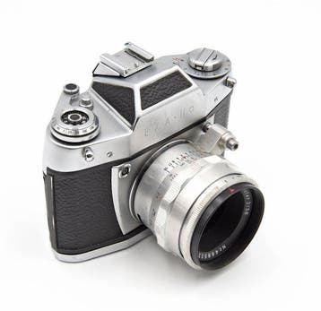 Exakta Exa IIC + Biotar 58mm f2 Analoge camera