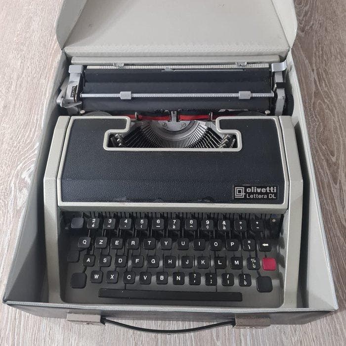 Ettore Sottsass - Olivetti, Lettera DL DeLuxe - Machine à, Antiquités & Art, Art | Objets design