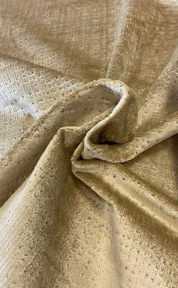 Prachtig jacquardfluweel in zand-beige champagnekleur met