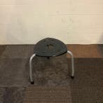 ahrend 262 kruk, drie poots, zith. 40 cm,  zwart - grijs, Huis en Inrichting, Barkrukken, Gebruikt