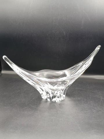 Baccarat - Kom - Modelo Góndola o Cola de Golondrina -