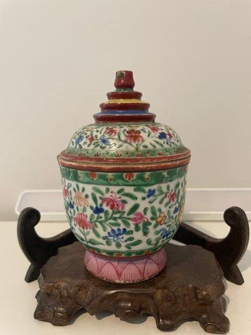 Vaas - Porselein - China - Qianlong (1736-1795) (Zonder