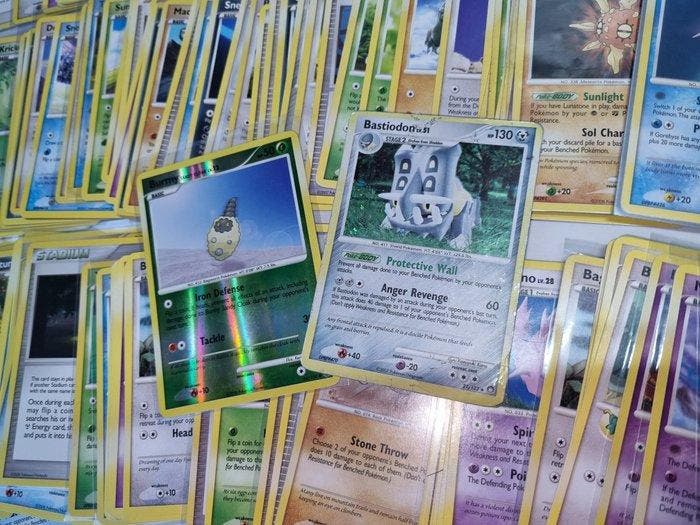 Pokémon - 200 Mixed collection - Diamond & Pearl, Hobby & Loisirs créatifs, Jeux de cartes à collectionner | Pokémon