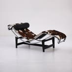 Alivar - Charlotte Perriand, Le Corbusier, Pierre Jeanneret