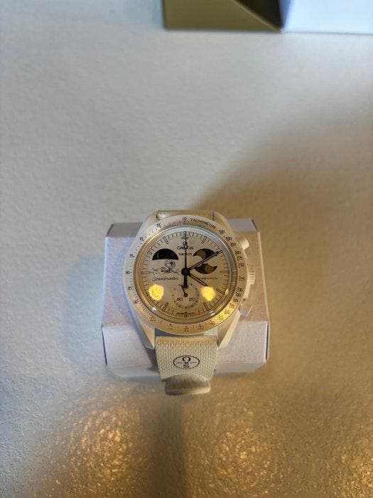 Omega x Swatch - MoonSwatch. Mission to Earthphase., Bijoux, Sacs & Beauté, Montres | Hommes