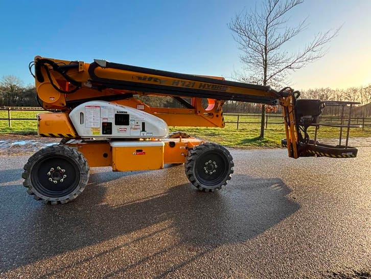 Niftylift HR 21 HYBRID 4x4 knikarmhoogwerker 21m nifty, Articles professionnels, Machines & Construction | Ascenseurs, Échafaudages & Échelles