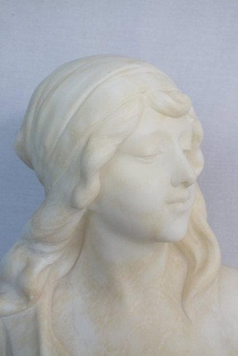 Adolfo Cipriani - Sculpture, Buste Dame. - 32 cm - Marbre de, Antiquités & Art, Art | Objets design