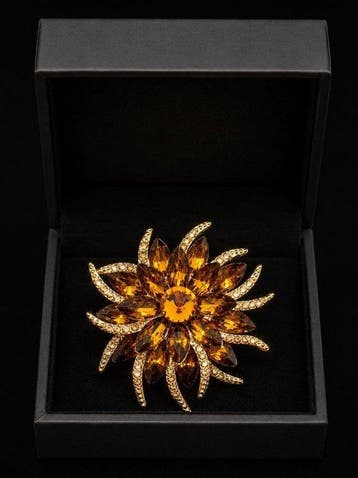 Exquis broche de fleur de lotus très brillante avec des, Antiek en Kunst