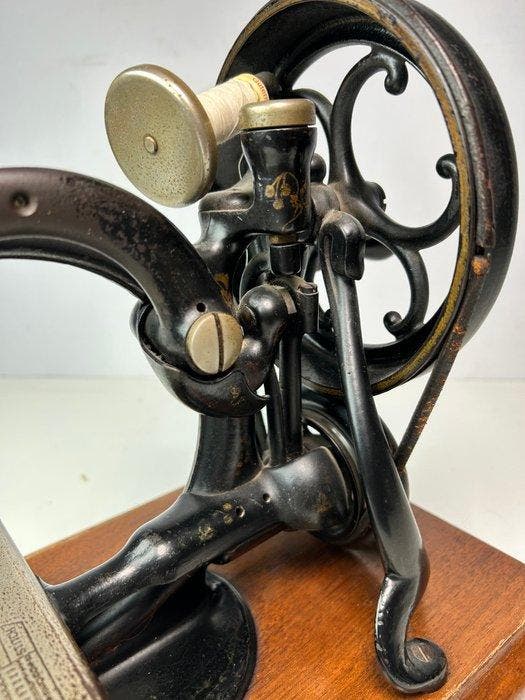 Willcox & Gibbs Naaimachine - gietijzer, hout, Antiek en Kunst, Kunst | Designobjecten