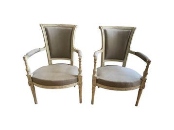Cabriolet (meuble) (2) - Hêtre, peint polychrome - Deux