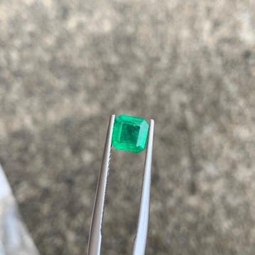 1 pcs Groen Smaragd - 1.29 ct - International Gemological