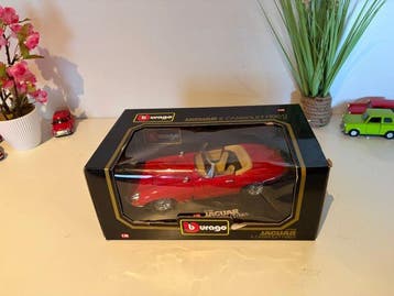 Bburago 1:18 - Modelauto - Jaguar E-Type Cabriolet (1961), Nieuw