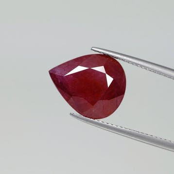 1 pcs Rood Robijn - 8.18 ct - Lotus Gemology - Intense Rood