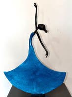 Abdoulaye Derme - sculptuur, “La Danseuse en mouvement”. -