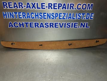 Hoedenplank gedeelte bij achterruit Opel Manta A., Verzenden