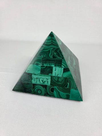 sculptuur, Grande e prestigiosa Piramide in Malachite