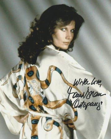 James Bond 007: Octopussy - Signed by Maud Adams (Octopussy), Nieuw