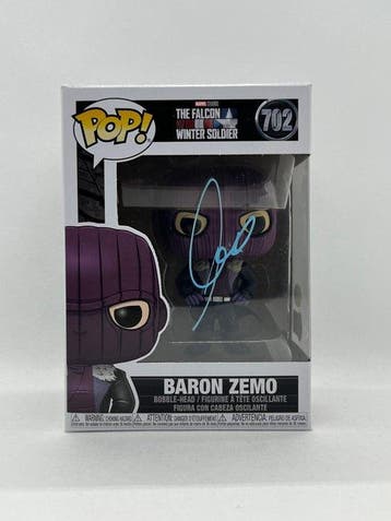 Captain America - Signed by Daniel Bruhl (Baron Zemo), Nieuw