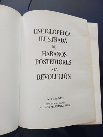 Min Ron Nee / Adriano Martínez Rius - Enciclopedia Ilustrada