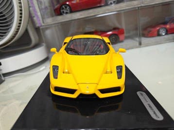 BBR 1:18 - Modelauto - No. 5 of 1507 Ferrari enzo