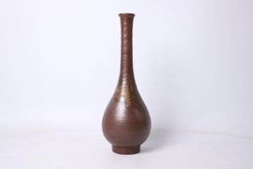Kimura Toho — Bizen-keramiek flesvaasje met kraannek