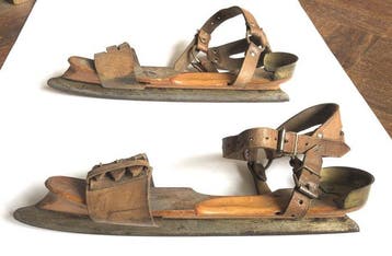 Antieke schaatsen 3 paar 1930-1935